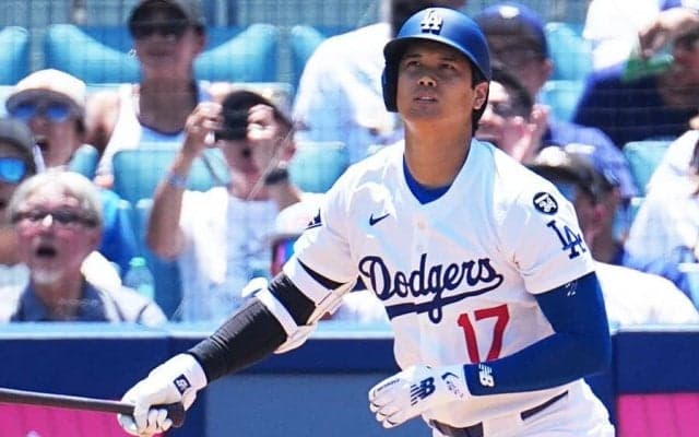 大谷翔平、2試合連発41号　先頭打者弾に本拠地熱狂…年56本ペース、リーグトップ並ぶ