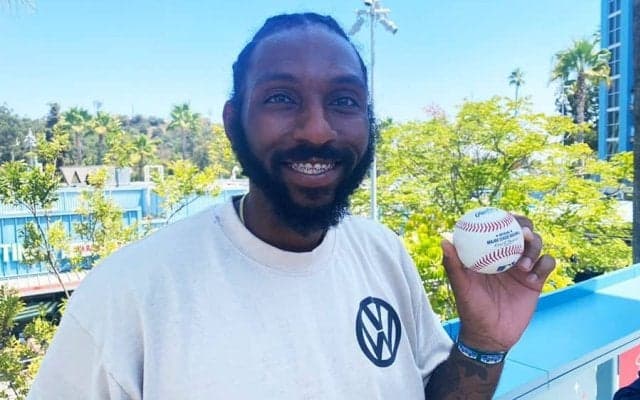 大谷翔平のHR球キャッチを予言　“お宝プレゼント”に感謝…「ハグしたいよ」