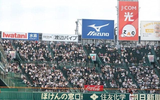 甲子園に登場した大物女優「勝利の女神」　母校の激闘を観戦報告…「素晴らしい」