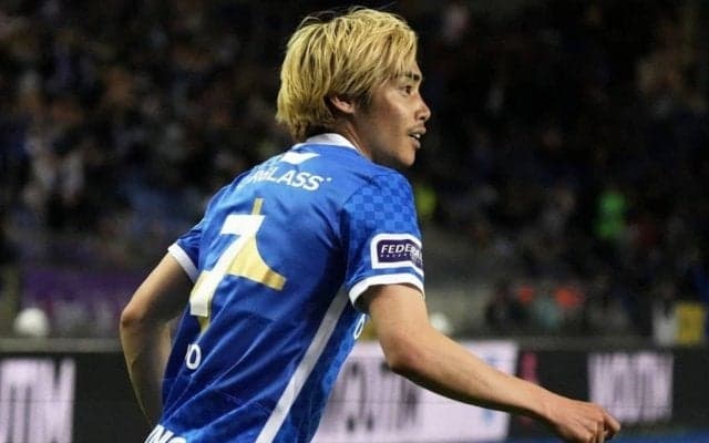 日本代表MF伊東純也3年ぶりゲンク復帰、背番号10ユニフォーム姿にファン興奮！｢写真も全部かっけーな！｣｢最高すぎて寝られないよ｣の声