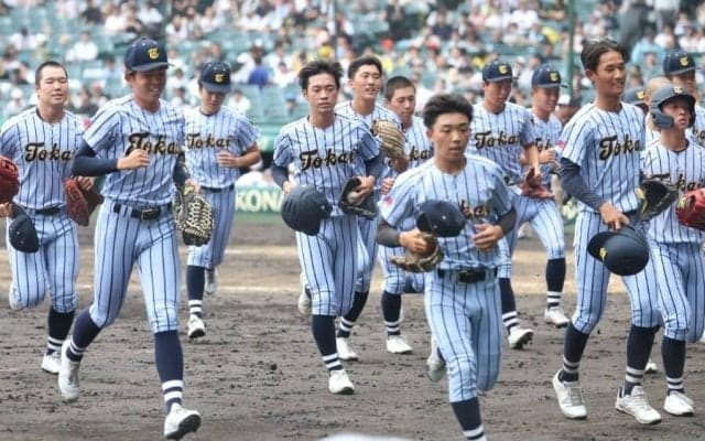 甲子園でハプニングも…生まれた光景が「素敵すぎる」　不運に“助っ人”登場「なんも違和感ない」