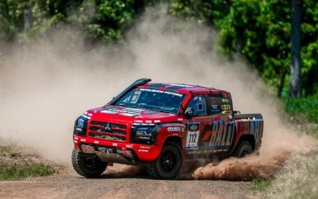 AXCR2025：チーム三菱ラリーアートのチャヤポン・ヨーターが2番手キープ、田口勝彦は5番手に浮上