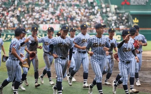 東海大熊本星翔が豪雨被害受ける地元に捧げる1勝！応援団は甲子園に到着できずも終盤の集中打で2回戦進出！【25年夏甲子園】