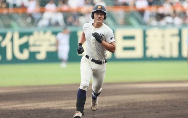 来年ドラフト候補の「打てる捕手」が先制2ラン！未来富山の甲子園初得点を記録！【25年夏甲子園】
