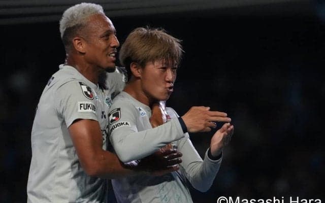 疲れが目立つ福岡に開始4分で先制も…｢助っ人｣が思わぬ形で退場、前半ATの｢いらないイエロー｣で2人減った川崎が等々力で2000年以来の白星献上