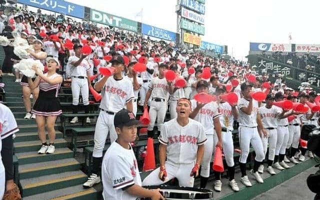 「熱く粘り強く戦った」　日大山形野球部員、ダンスドリル部員ら声援