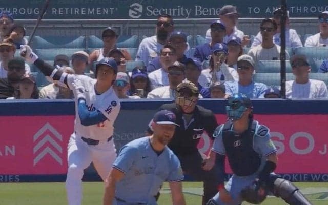 ウソでしょ…？ 大谷翔平、爆速弾に“混乱”「なんで？w」「これはビビる」相手バッテリー＆審判のリアクションが話題に「ドン引きやん」