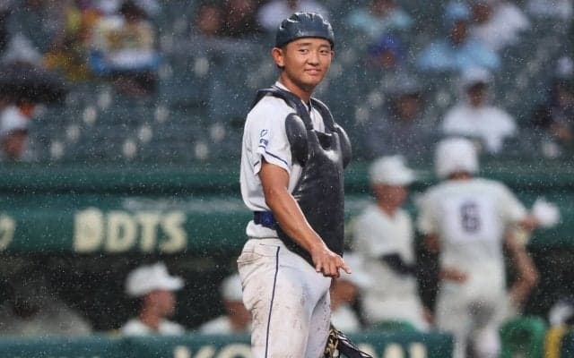 豊橋中央のプロ注目捕手が高卒プロ1本を表明！この夏は打率5割近くの高打率を記録【25年夏甲子園】