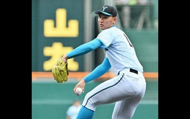 山梨学院、菰田と檜垣の継投で投手戦制す　聖光学院は中盤以降に失点