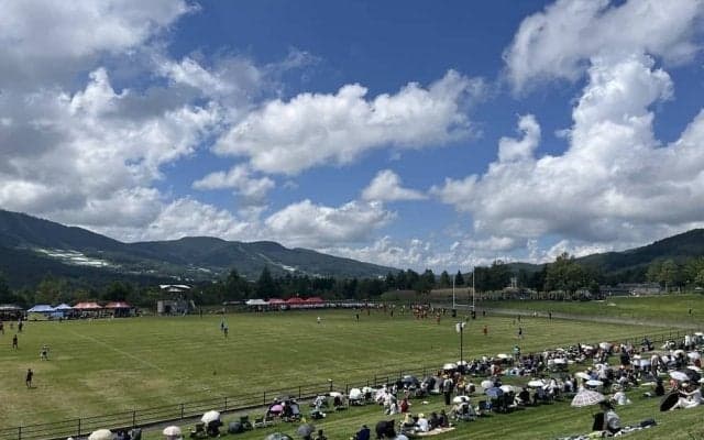 関東・関西の大学ラグビー強豪校が菅平に集結。夏合宿練習試合のみどころ