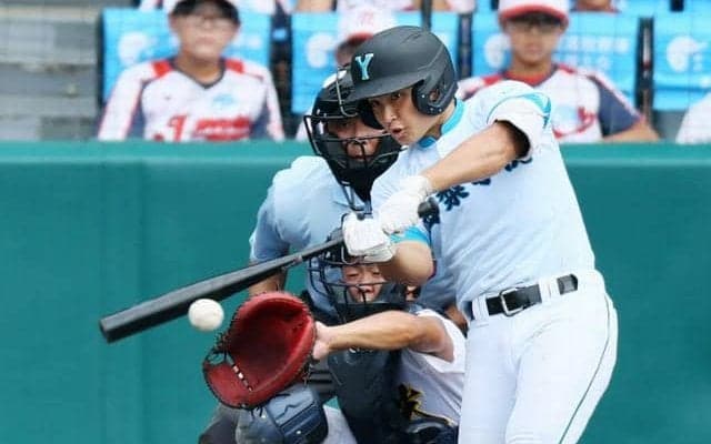 バスターが奏功、選抜優勝時を思い出させた山梨学院打線　高嶋仁の目