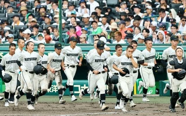 松商学園、無失策誇った堅守ほころぶ　「守り勝つ力つけ帰ってくる」