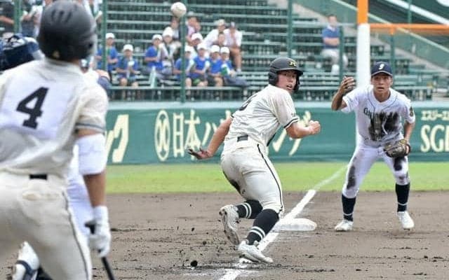 冴えた岡山学芸館バッテリー　スクイズ「スローモーションに見えた」