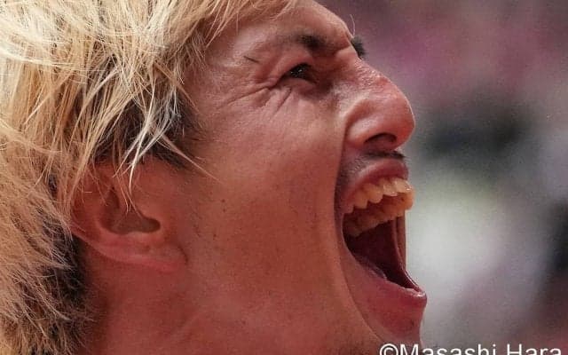 試合前の鹿島FW鈴木優磨に背中ポンポン、FC東京DF長友ジュニアの写真が話題！｢コミュ力お化け｣｢微笑ましい｣｢そのあと優磨は…｣