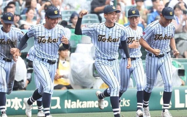 甲子園に想定外の“空席”　監督が漏らした本音「いっそ中止になって」も…初勝利の舞台裏
