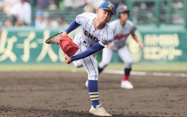 トミー・ジョン手術から復活した健大高崎・佐藤が2失点、センバツ制覇以来となる甲子園のマウンドも京都国際に追撃許す【25年夏甲子園】