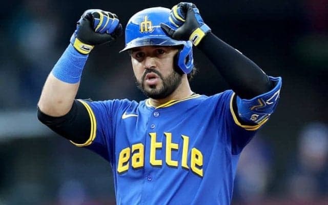 「なじむのは時間の問題」米CBSがメジャー30球団の強打者コンビをランキング、鈴木誠也は若きロマン砲と6位にランクイン、大谷はMVPコンビで3位、1位は大型トレードで誕生したマ軍のツインバズーカ砲