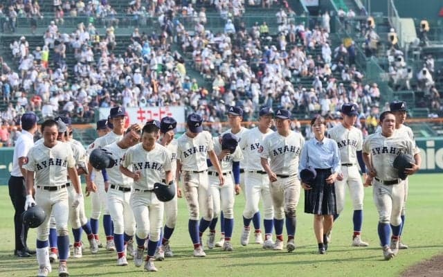 綾羽・藤田「切り替えられなかった」とミスに泣くも、初出場ながら「横綱」に立ち向かった自信を新チームに生かす【25年夏甲子園】