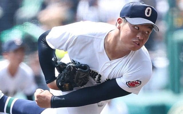 プロ注目2年生エースは「どうなってるんだ」　“ムキムキ”ボディに騒然「ドラム缶みたい」