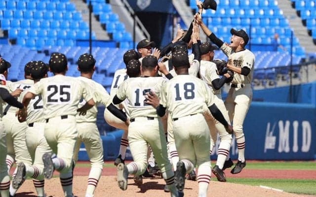 “中学生の甲子園”は作新学院が初優勝　148キロ剛腕から劇的一発…星稜は春夏連覇ならず