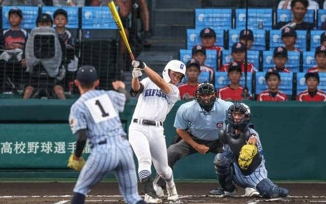 「球見えている」適時二塁打の内山選手　県岐阜商、2年生4人が活躍