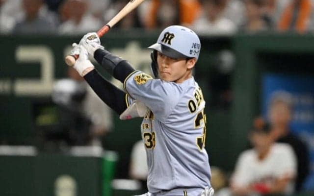 「エグ過ぎるだろ」阪神三塁コーチャーの判断ミス…完全アウトのタイミングを阪神24歳の神走塁＆神の手が救った「日本の宝です」