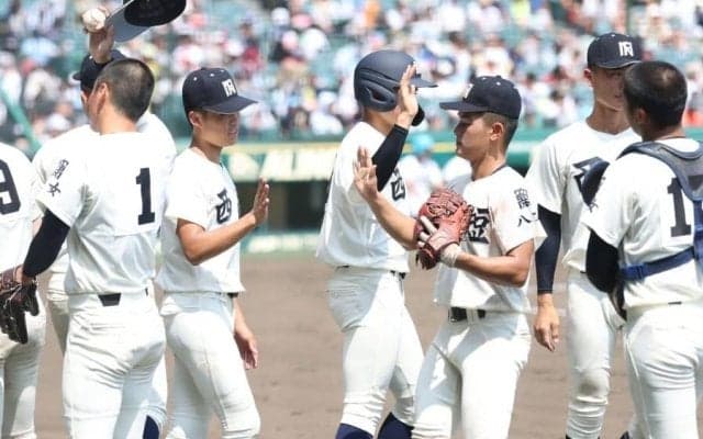 甲子園でまさかの“選曲”「鳥肌が立った」　昼と夜…こだました応援歌に「流行ってんの？」