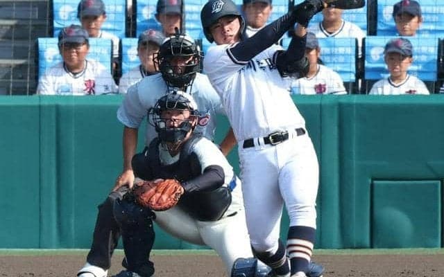 「打てないと夏は勝てない」　高川学園、快音重ねて鮮烈な印象残す
