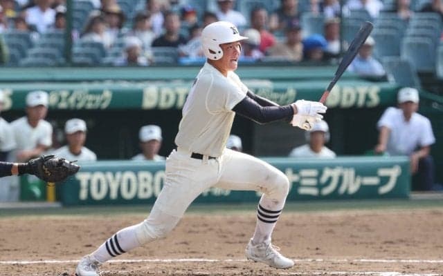 日大三が15安打で8強一番乗り！竹中が「しつこくいった」と3安打、好リードで近藤を2試合連続完投に導く【25年夏甲子園】