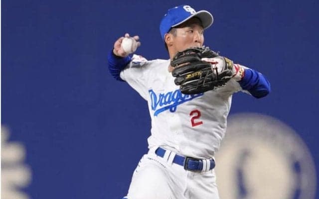 「これでGG選ばれなかったら、おかしい」＂神守備＂連発、中日24歳内野手の好守にX注目　「1人でアライバやってくれている」