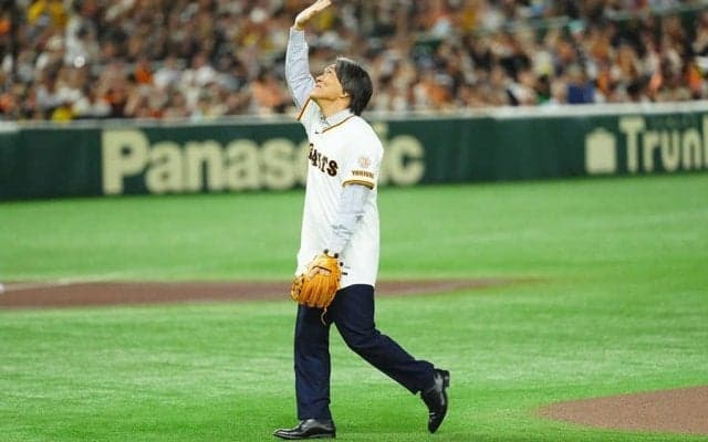 松井秀喜氏の始球式でサプライズ　王会長や原氏、堀内氏が登場…まさかの演出に東京D騒然