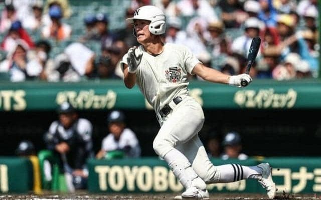 低反発バットも「芯に当てれば飛ぶ」 強打の日大三、8強一番乗り
