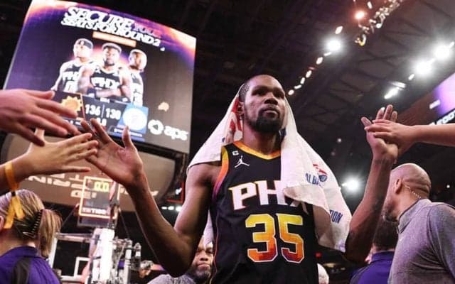 昨季途中から今オフにかけて移籍したデュラントやAD、ターナーらの古巣凱旋試合に注目