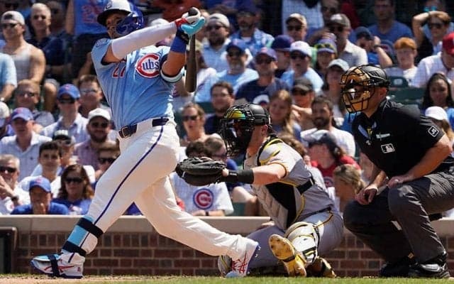 鈴木誠也が「またやられている」　疑惑の判定で見三振…球審に酷評続出「誤審だろ」