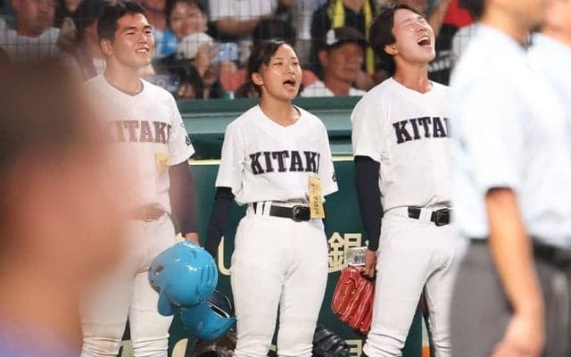 甲子園史上初を叶えた女子部員　“異例”のユニ姿で記録員…マネジャーが伝えた熱意