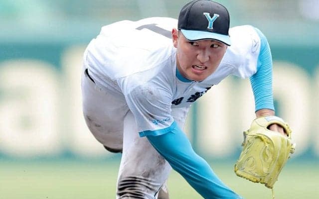 山梨学院怪物2年生の原点　小6で180cm、最速152km…“サーファー兼看護師”の父が激白「突然変異」