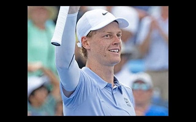  シナー 誕生日に勝利で2連覇王手 