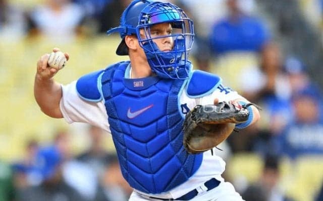 「スミスの前で走ることを想像してみて」30歳捕手が“強肩発動”で3度の盗塁阻止「パドレスは肩の強さを試すのをやめるべき」