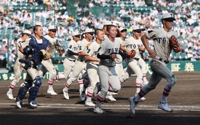 東洋大姫路のベスト8入りは14年ぶり！ヤクルトにいる偉大な先輩に続く準々決勝進出！【2025年夏高校野球】