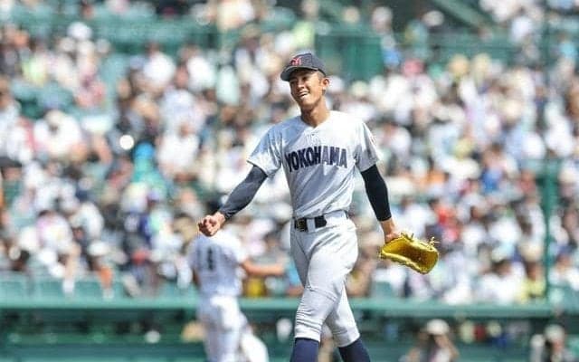 横浜・2年右腕の織田が完封「まだ通過点」　今大会、無失点を継続中