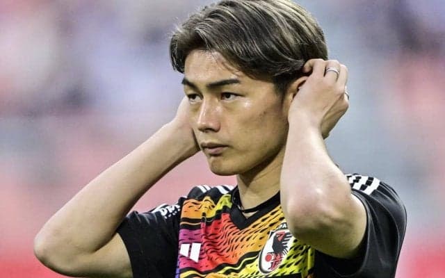 フェイエFW上田綺世の｢ファンペルシーが憑依した？｣監督直伝ダイビングヘッド弾！ 現地メディアの批判を｢全部吹っ飛ばして欲しい｣激励の声も