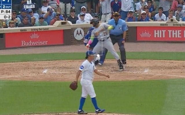 今永昇太の魔球に“打者が激怒”「これはキレるw」翻弄されて“マン振り三振”→バットを思い切りブン投げる