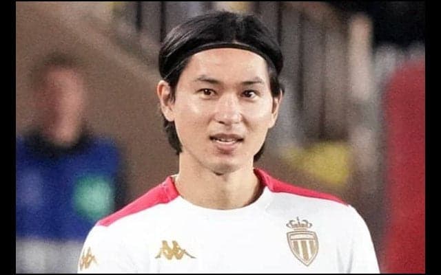 南野拓実のモナコ通算100試合達成記念スペシャル画像が｢モナ王の風格｣と話題！ 横顔アップ＆足組み保存版ショットに｢かっこよすぎて｣の声