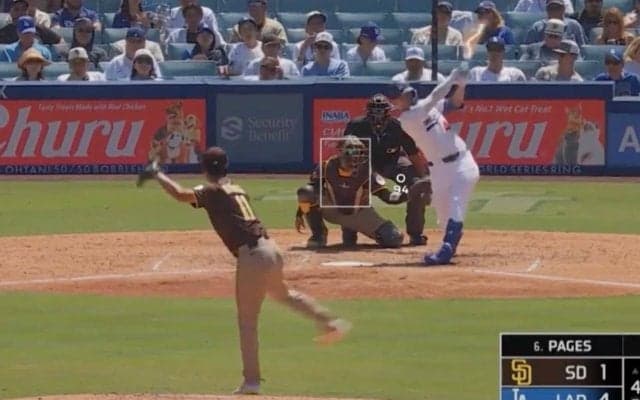 なんだこれは…？ ダルビッシュ、内角をエグる“魔球”「軌道ヤバい」大きく変化する“高速シンカー”→マンぶり三振「さすが魔球王」