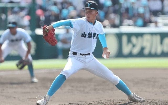 春は背番号1を背負った山梨学院の2年生左腕が好救援！注目浴びる同級生・菰田に刺激｢背番号が変わっても自分の投球をしたい｣【25年夏甲子園】