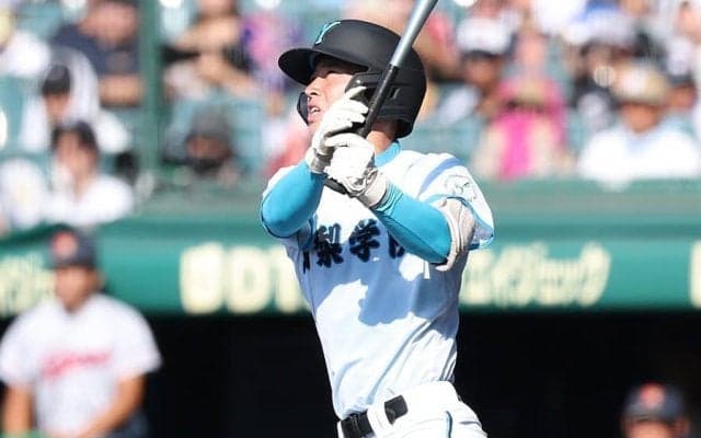 甲子園で驚異の“.800”は「ヤバいな」　王者撃破で勢いづく打棒…4番捕手が「えぐすぎる」