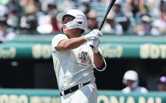 15年ぶり｢東西東京対決｣は日大三に軍配！2年生の主砲が今大会第2号！接戦をものにして昨夏準V・関東第一下す【25年夏甲子園】