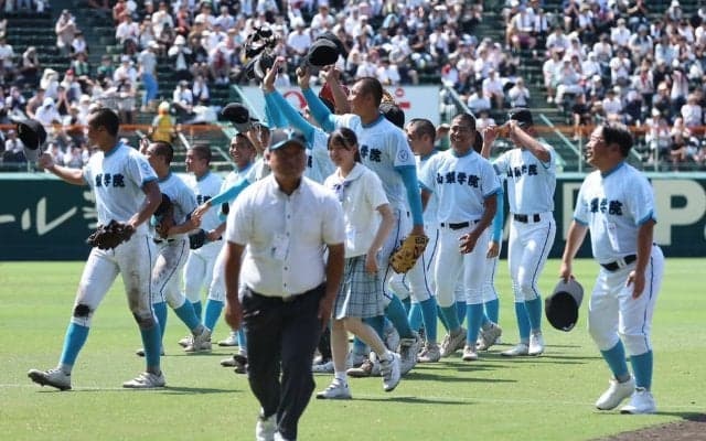 山梨学院は沖縄尚学と東洋大姫路の勝者と対戦、日大三は横浜と県岐阜商の勝者と対戦