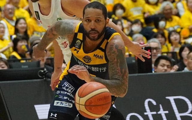 【男子バスケ】複数年契約なのになぜ契約解除？　１年ごとに継続を発表？　ベテラン代理人が語るBリーグの契約Q&Aと移籍が多い理由