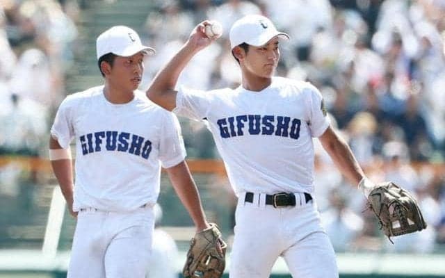 自分の失策は追加点で取り返す　4試合連続安打の県岐阜商・稲熊選手